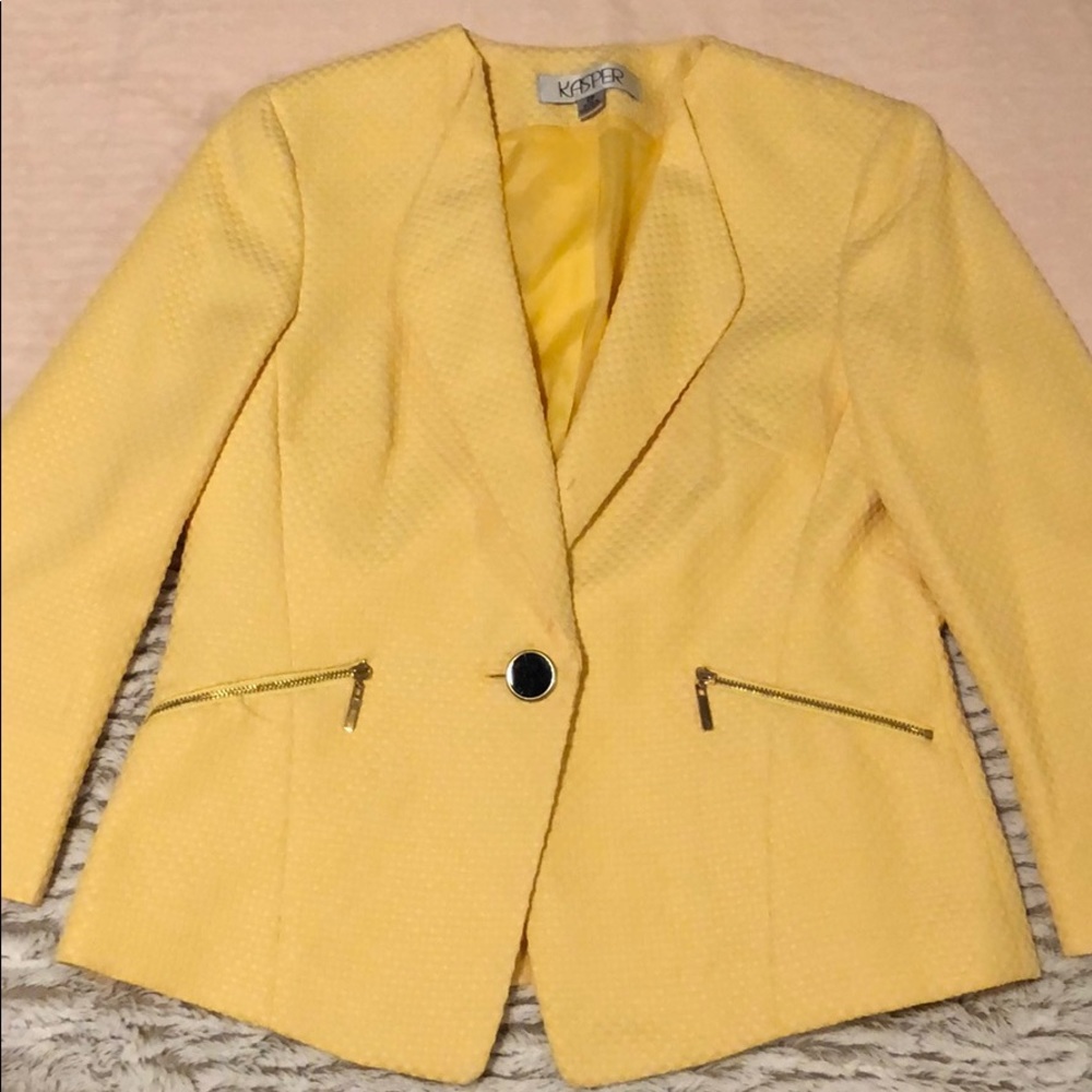 Super cute and trendy yellow blazer